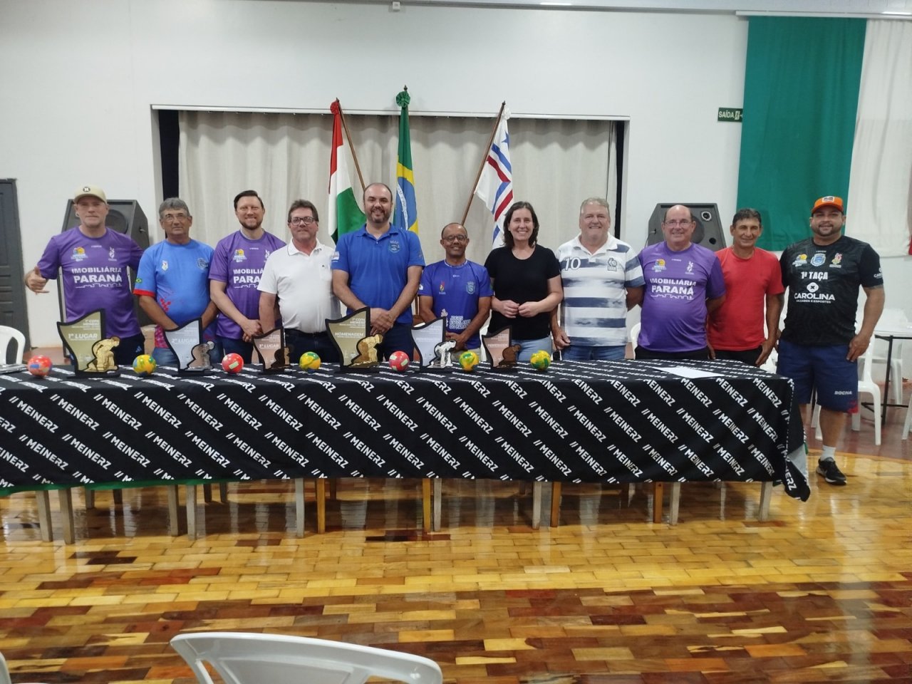 Lideranças compareceram à abertura do evento 