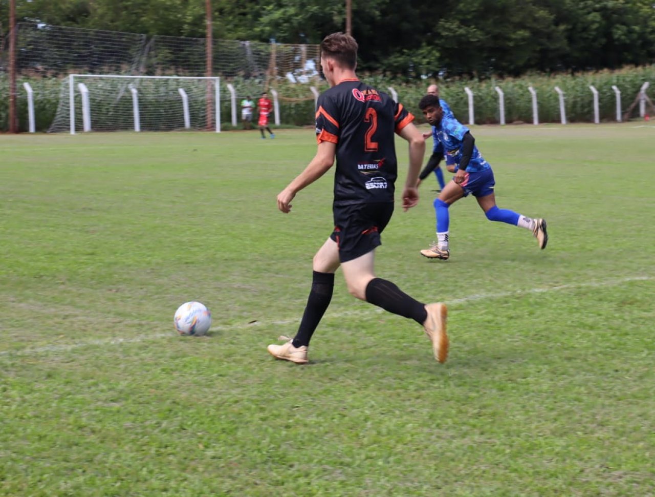 Jogos do campeonato acontecem no campo do Clube Aliança Jogos do campeonato acontecem no campo do Clube Aliança