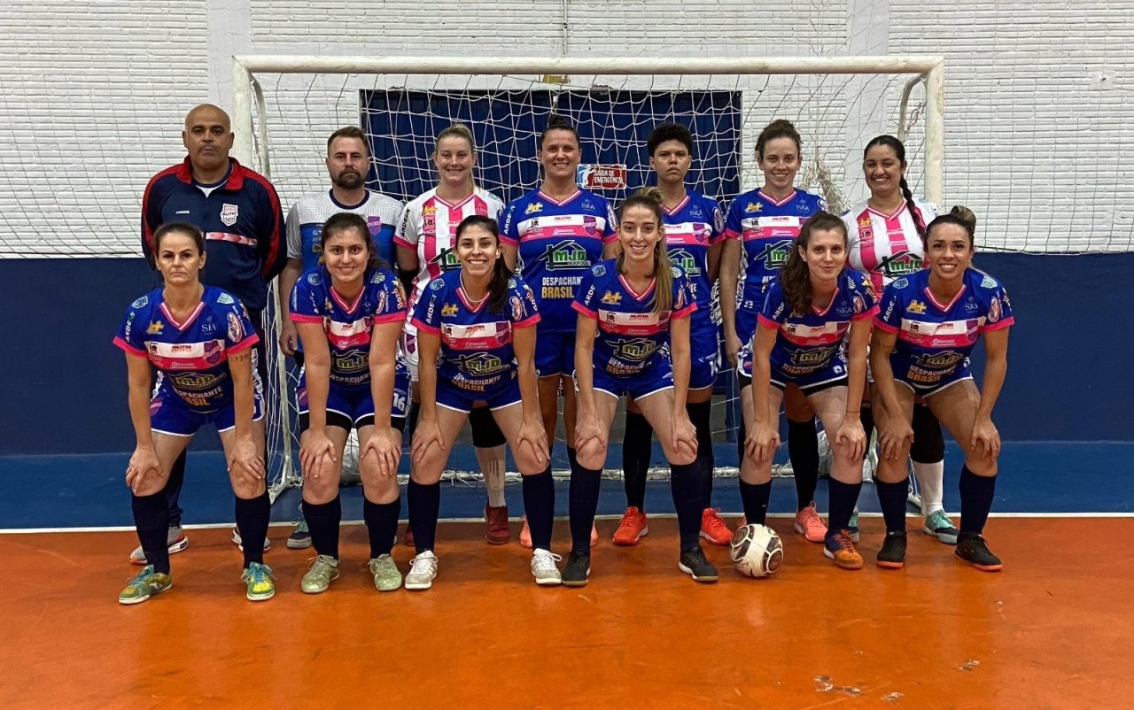 Equipe de Futsal Feminino de Palotina vence na estreia do campeonato regional Equipe de Futsal Feminino de Palotina vence na estreia do campeonato regional